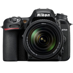 Nikon - D7500 DSLR 4K Video Camera with AF-S DX NIKKOR 18-140mm f/3.5-5.6G ED VR lens - Black